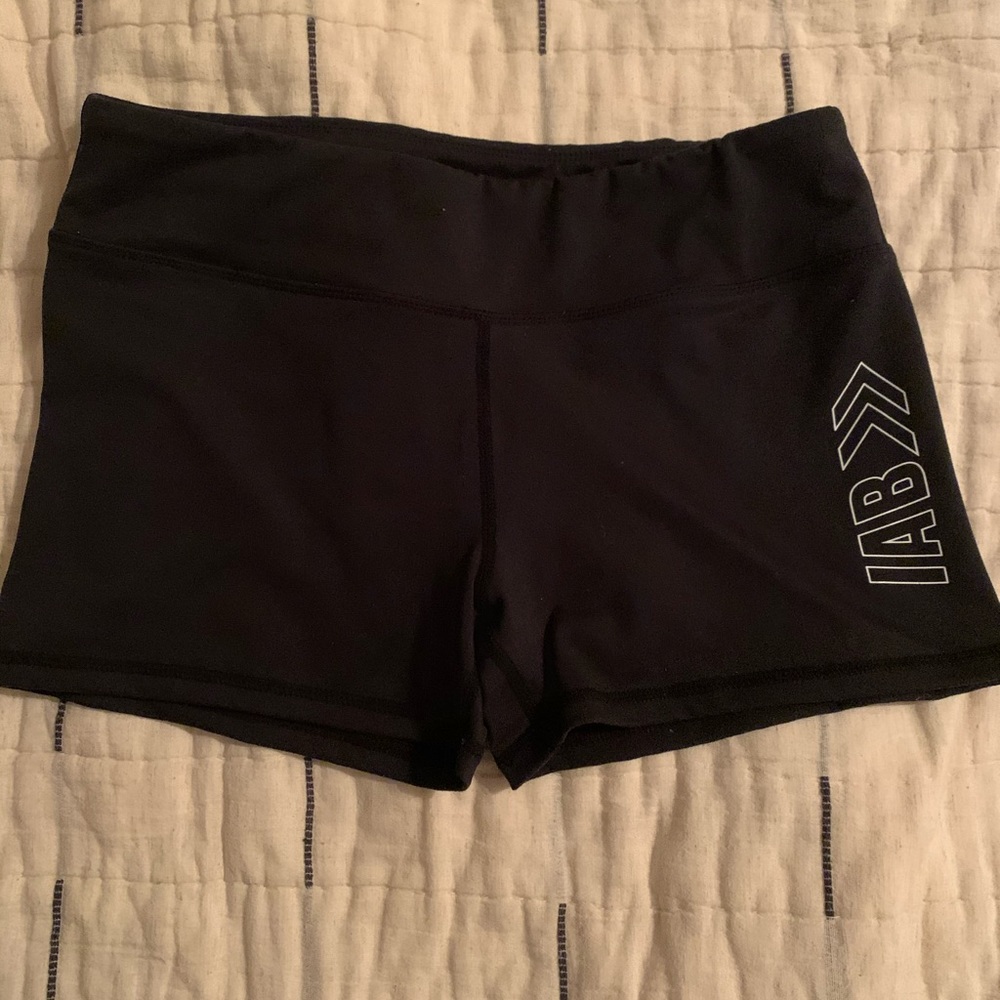 IAB MFG size L